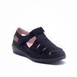 Why T Strap Closed Toe Comfort Black